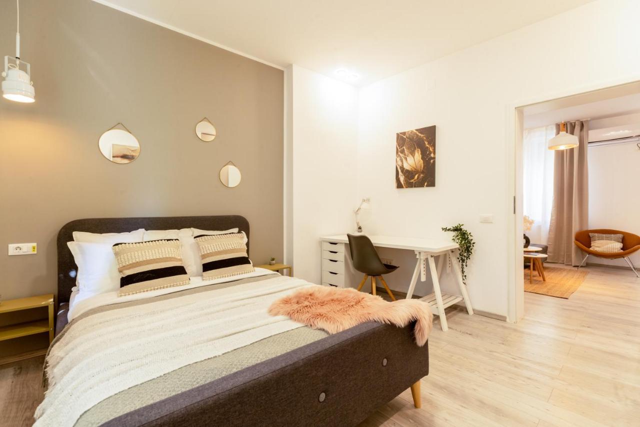 Apartment Ideal Stay: Spacious 2br Near Calea Victoriei Bucharest