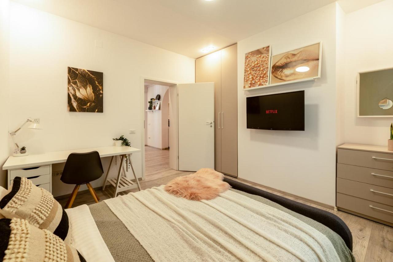 Ideal Stay: Spacious 2br Near Calea Victoriei Apartment Bucharest