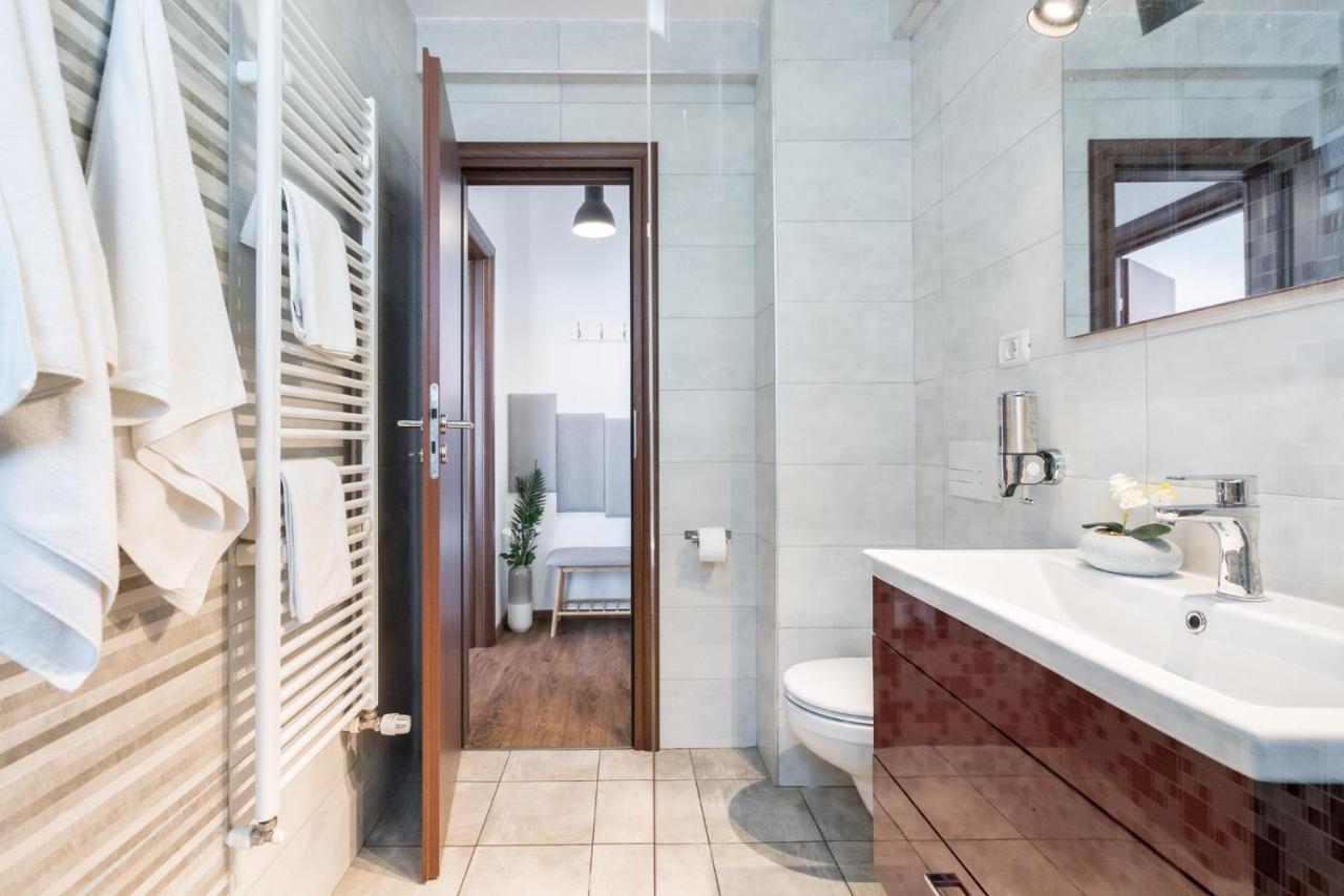 Wanderlust Central Apt W Big Terrace Bucharest