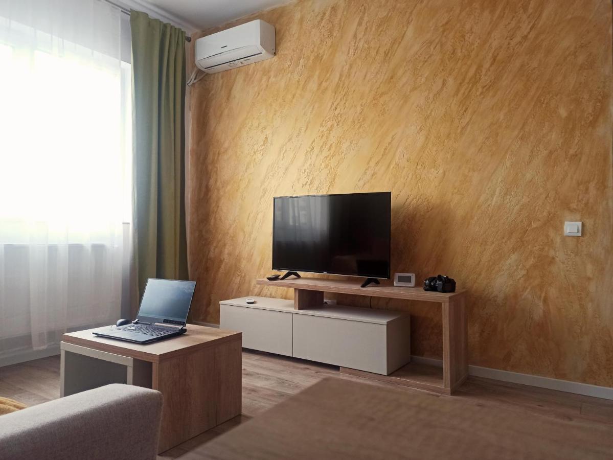 Stylish, Modern 2 Flat With City View, Near Presidential Palace