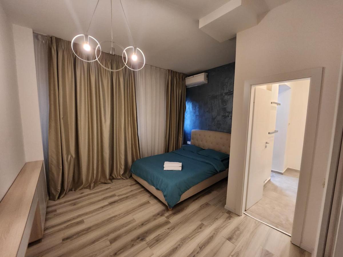 Ultra Grand 4-bedrooms Piata Rosetti Apartament