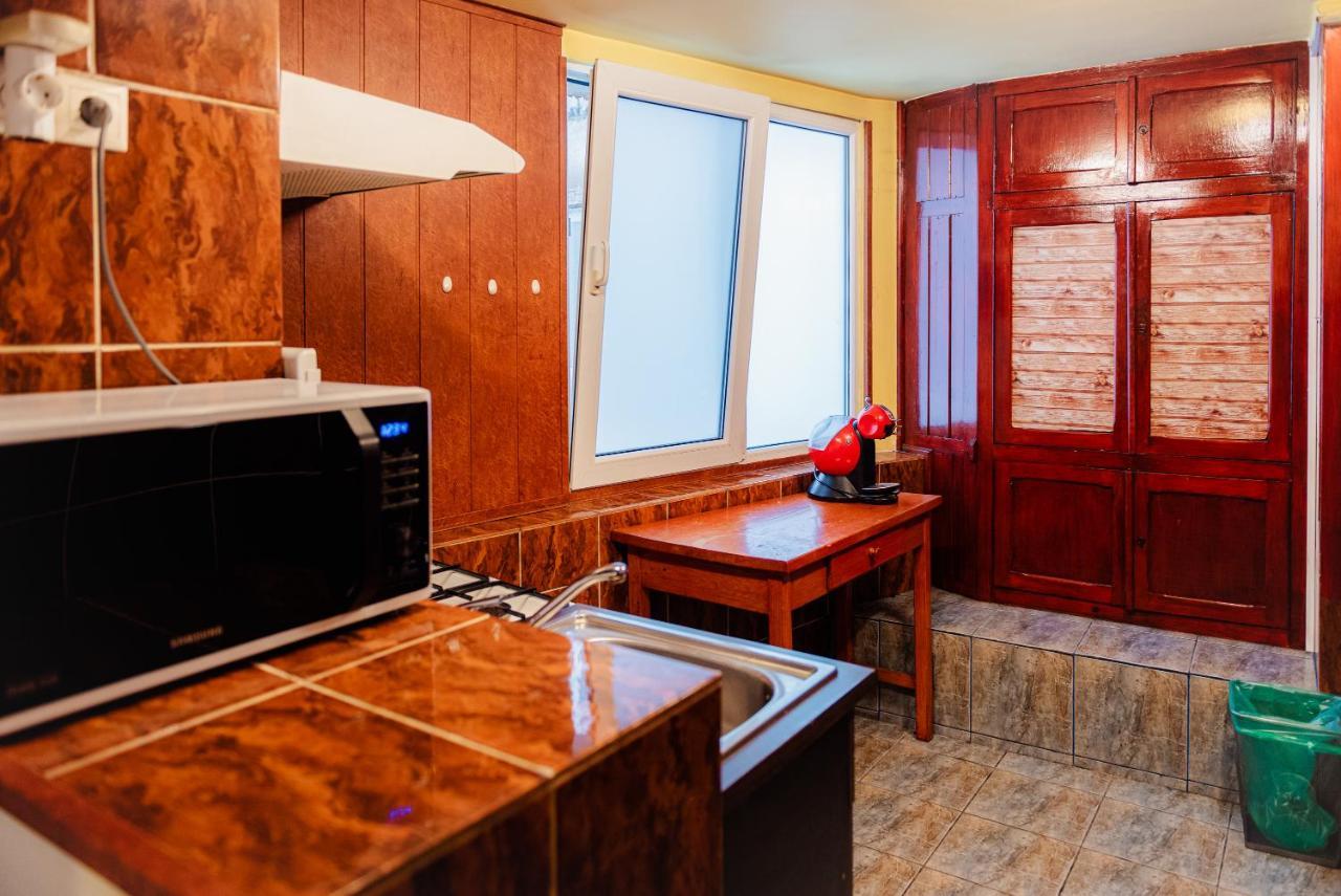 Comfy With Private Parking And Netflix Apartment Bucharest