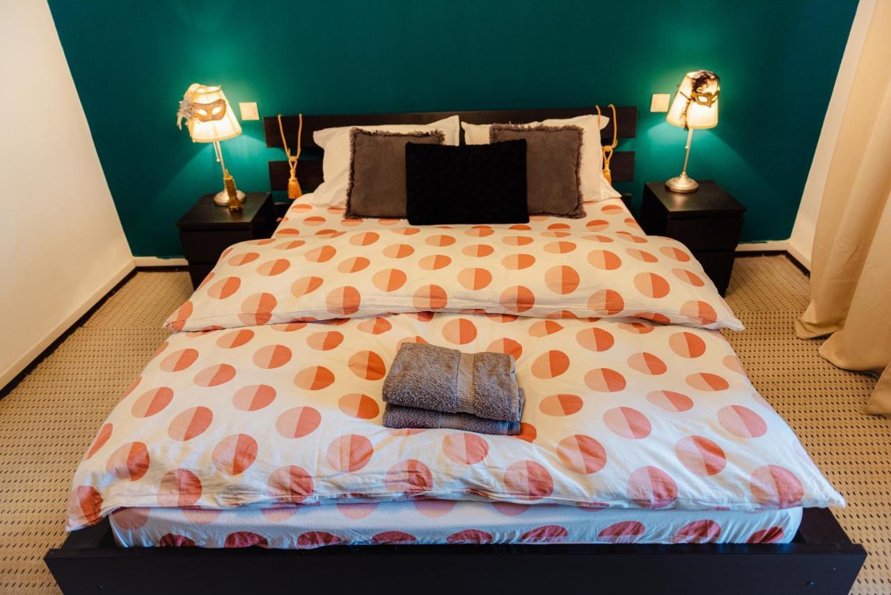 Comfy With Private Parking And Netflix Apartment