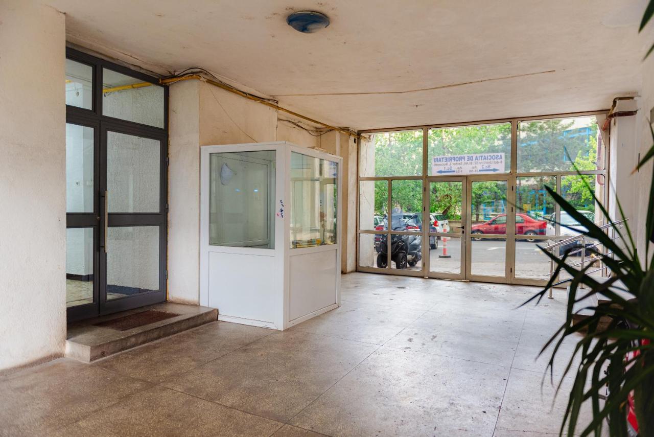 Comfy With Private Parking And Netflix Bucharest