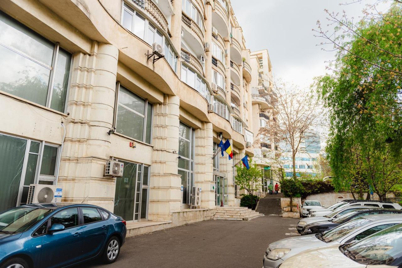 Comfy With Private Parking And Netflix Apartment Bucharest