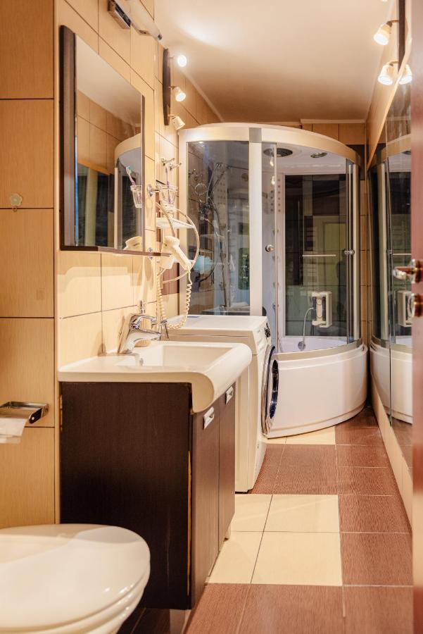 Apartment Comfy With Private Parking And Netflix Bucharest