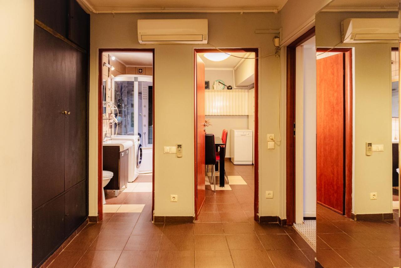 Apartment Comfy With Private Parking And Netflix Bucharest