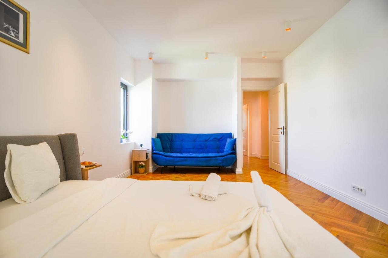 Luxury Park Apartment Bucharest