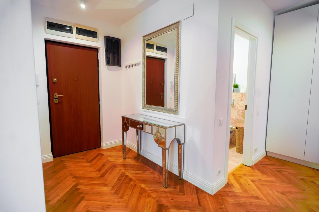 Luxury Park Apartment