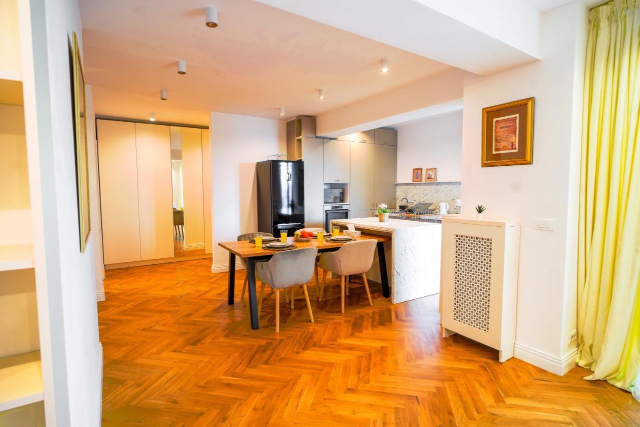 Luxury Park Apartment