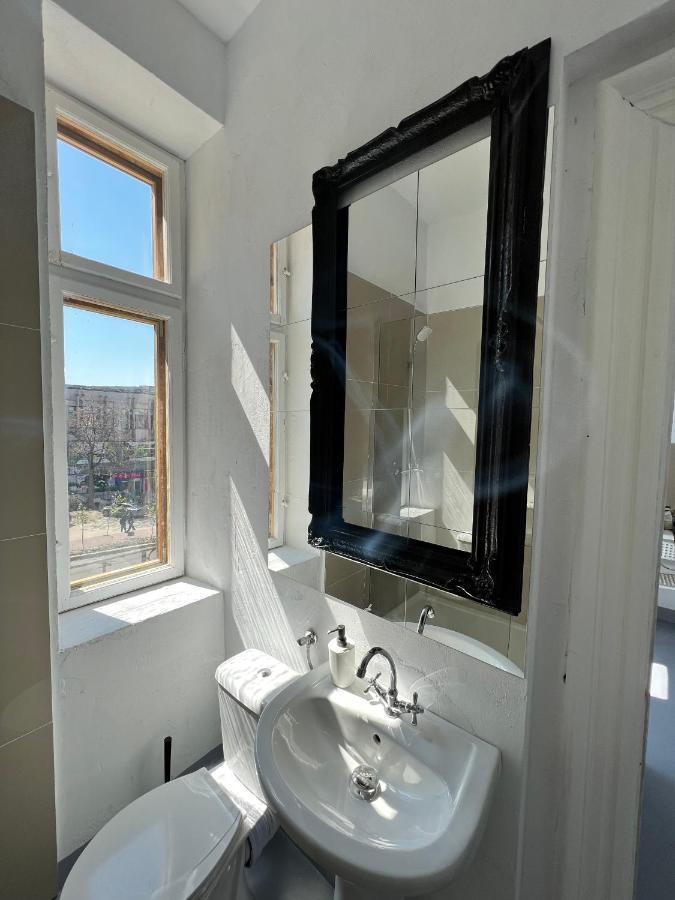 Apartament Sada Art Gallery Bucureşti