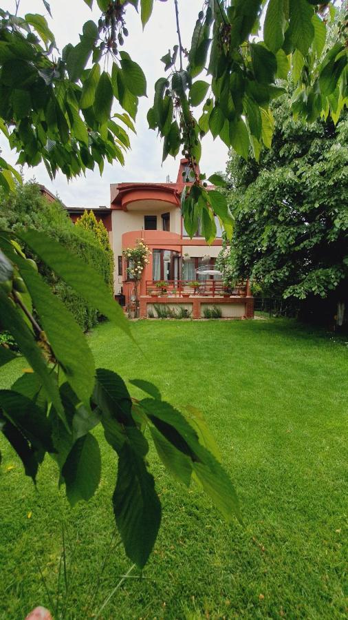 Johanna House Casa de hóspedes Bucareste