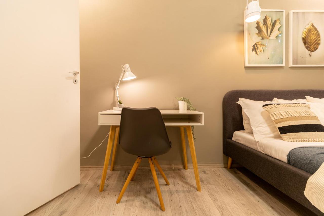 Apartment Ideal Stay: Spacious 2br Near Calea Victoriei Bucharest