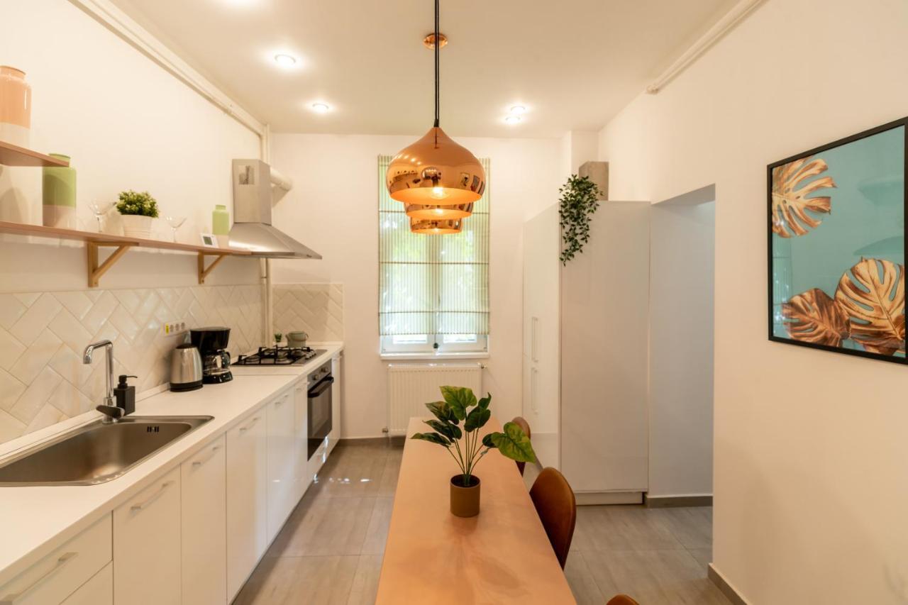 Ideal Stay: Spacious 2br Near Calea Victoriei * Bucareste