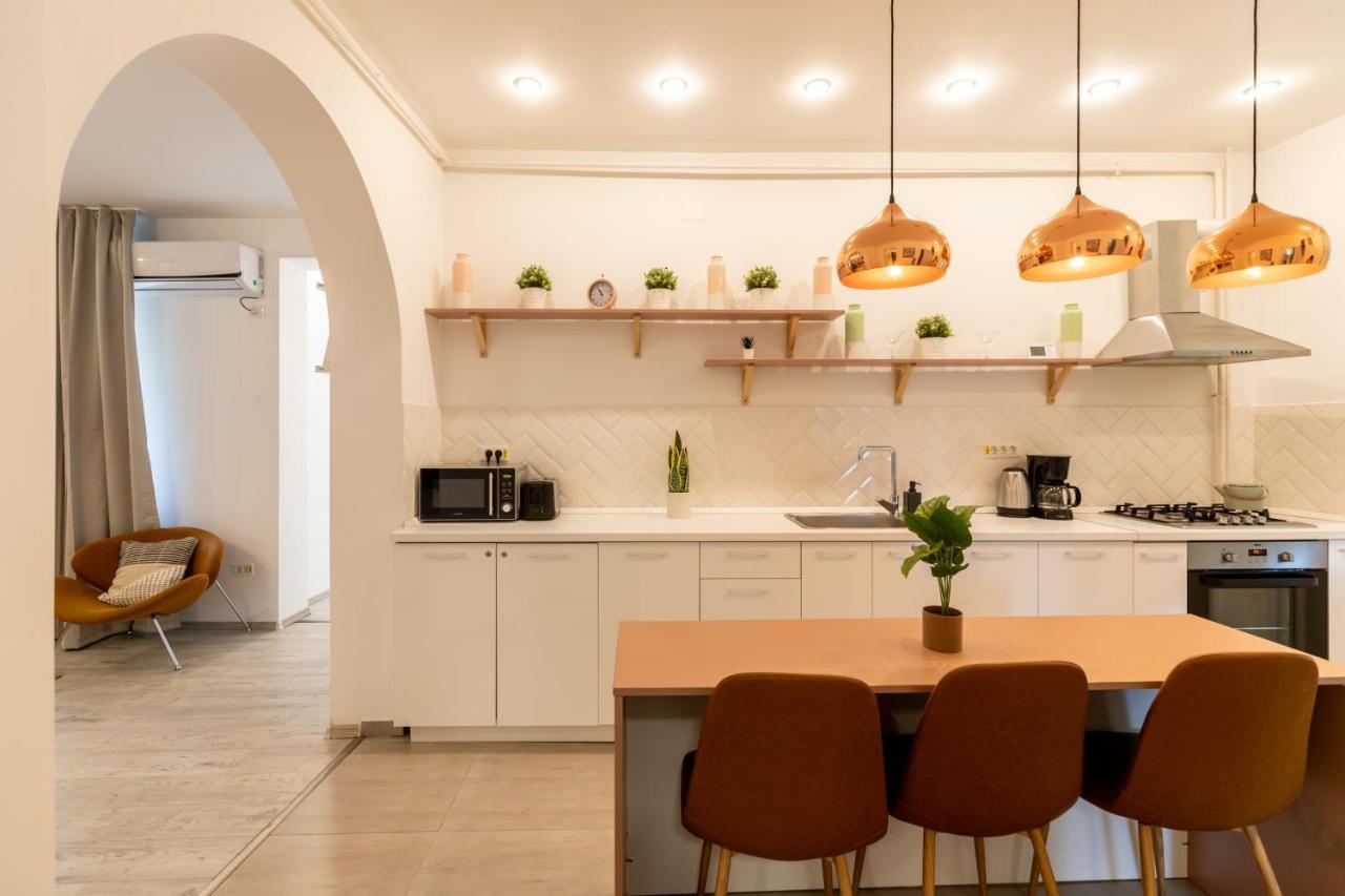 Ideal Stay: Spacious 2br Near Calea Victoriei * Bucharest