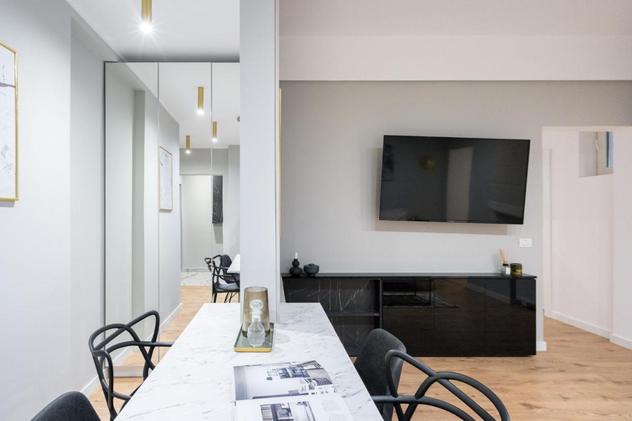 Crystal 3bdr In Center Apartment Bucharest