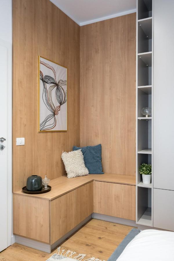 Apartment Crystal 3bdr In Center Bucharest