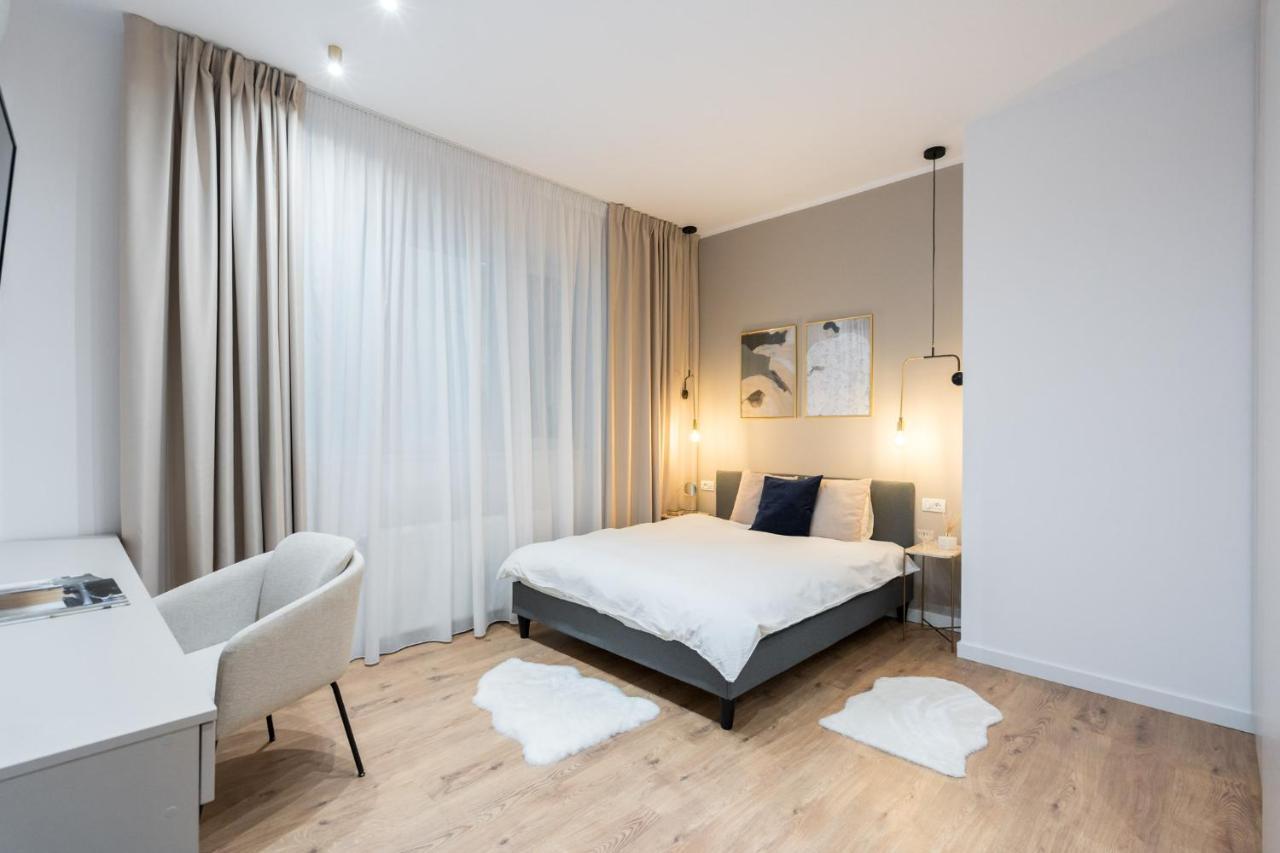 Crystal 3bdr In Center Apartment Bucharest