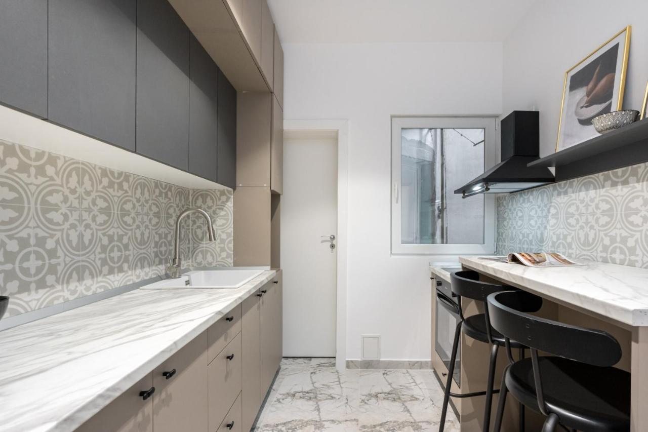 Crystal 3bdr In Center Apartment