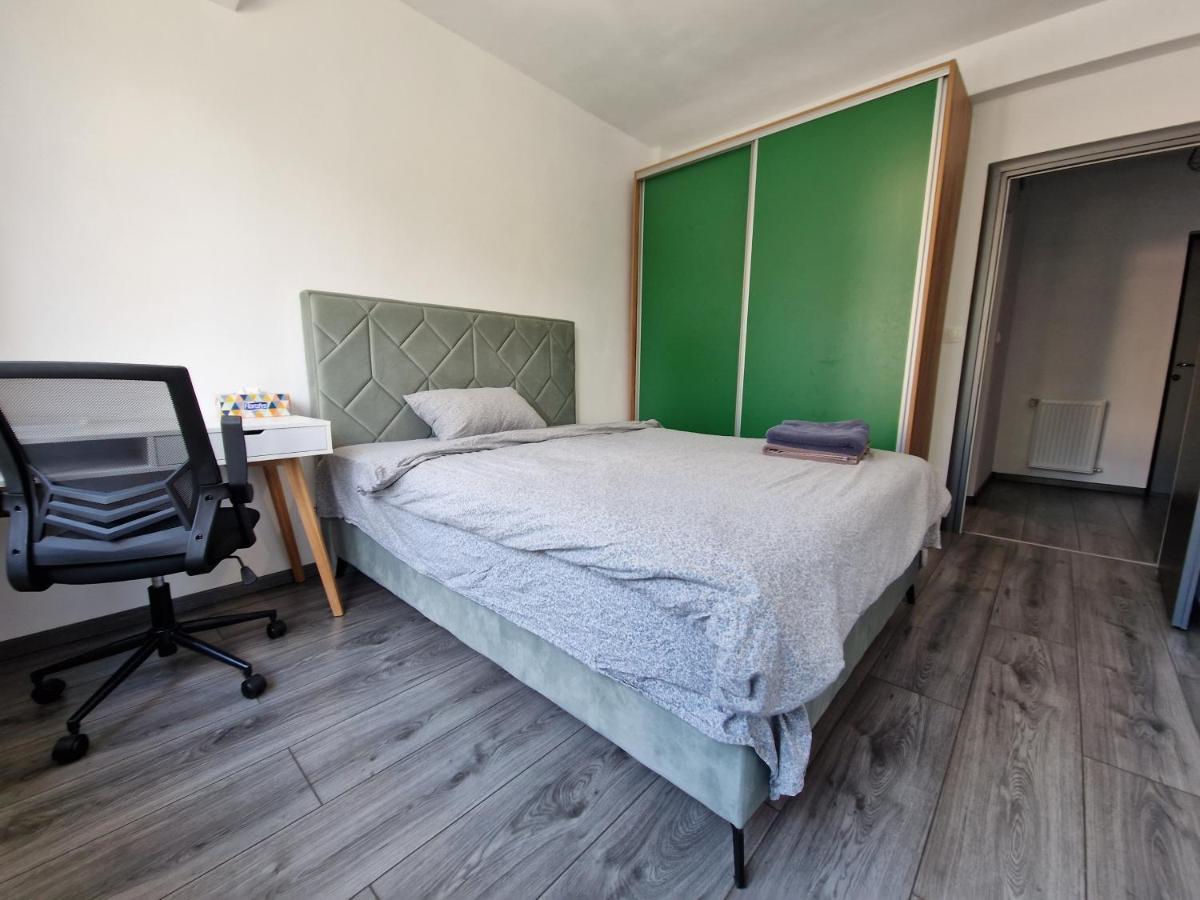 Cozy Near City Center, Parks And Metro