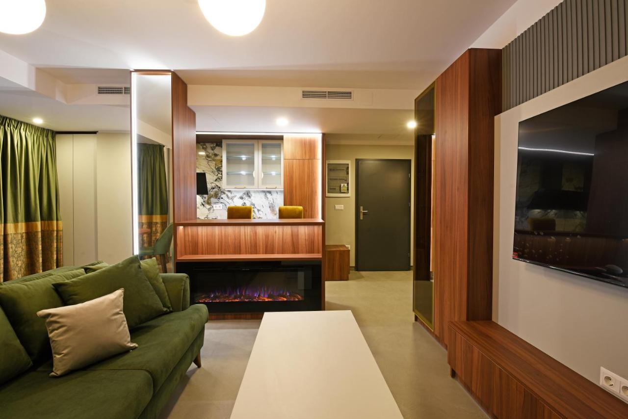 Apartment Suspended Gardens