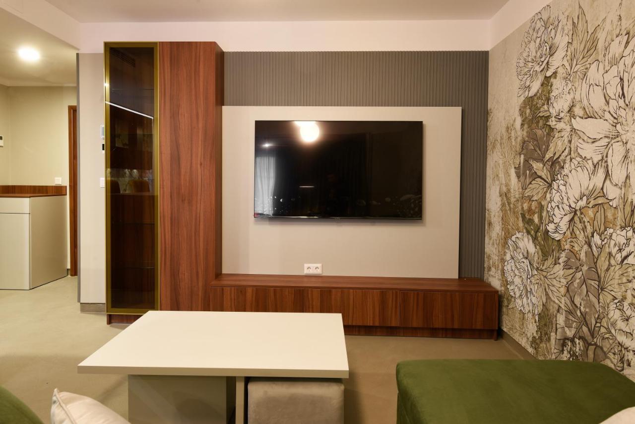 Suspended Gardens Apartment Bucharest