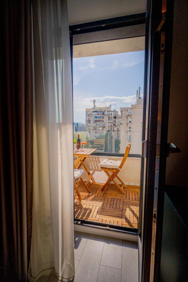 Union Plaza - Balcony Delight In Center Apartment Bucharest