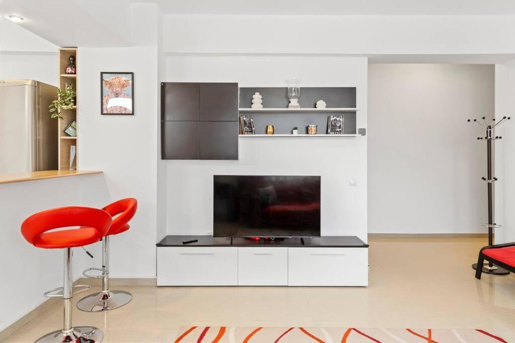 Spacious 3 Apartment