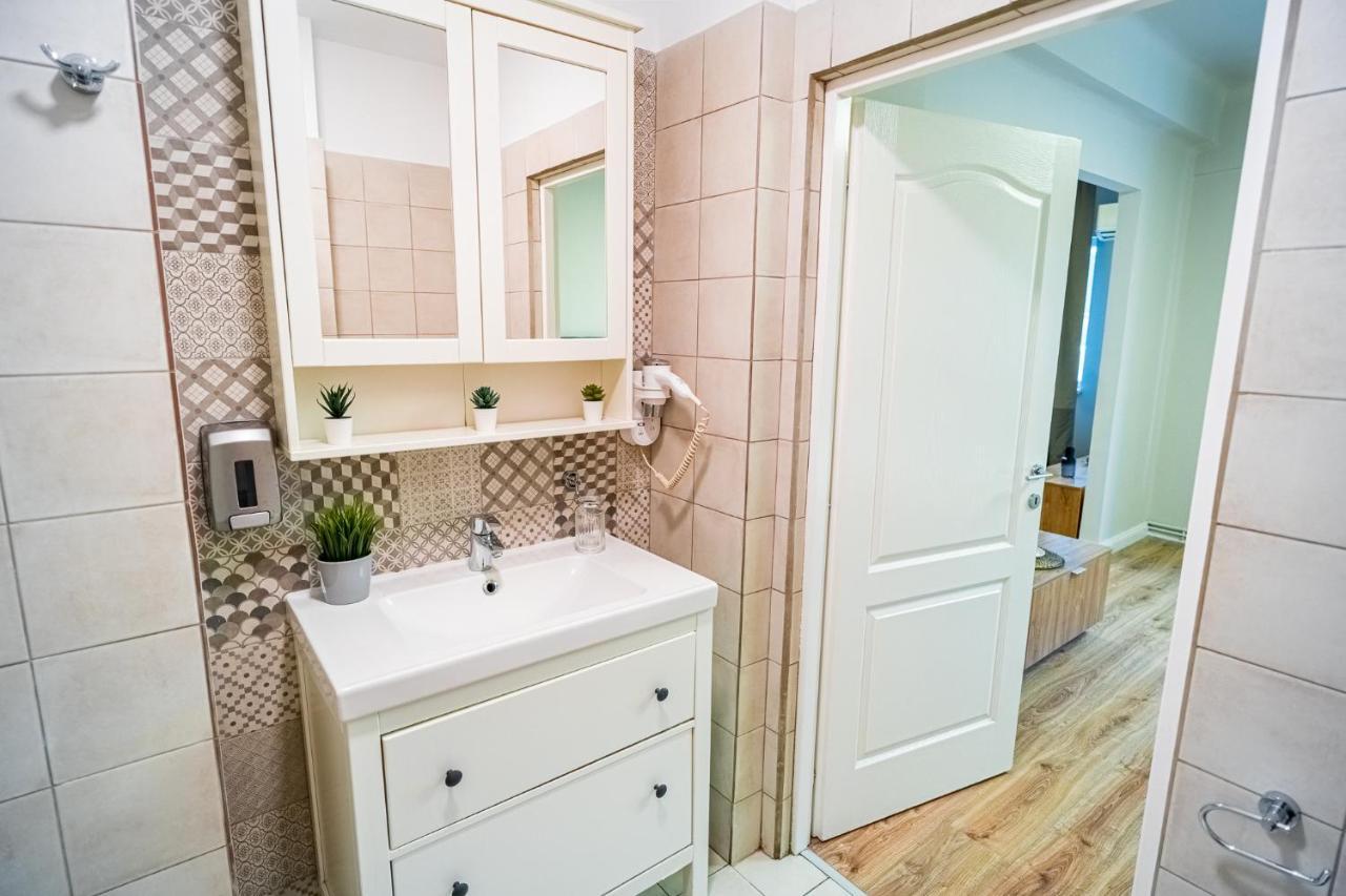 Apartament Heritage Hideaway - City's Architectural Splendor Bucureşti