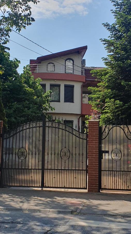 Johanna House * Bucareste