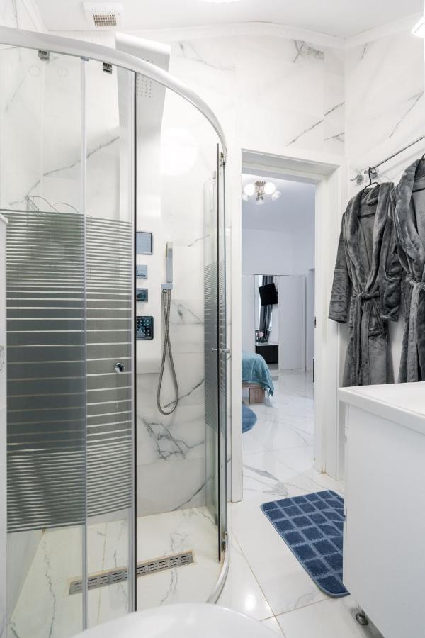 Apartament Blue-line-apartment-unirii