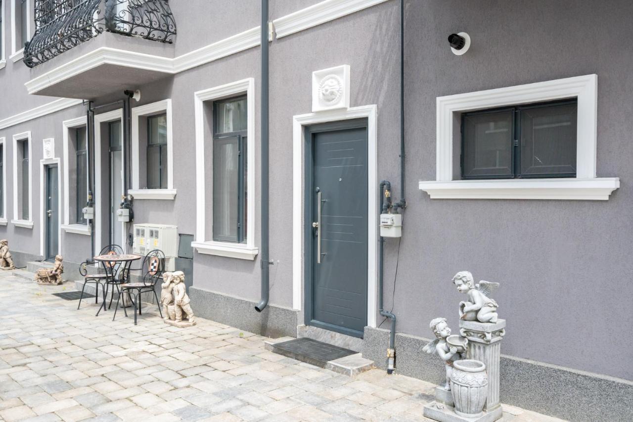 Blue-line-apartment-unirii