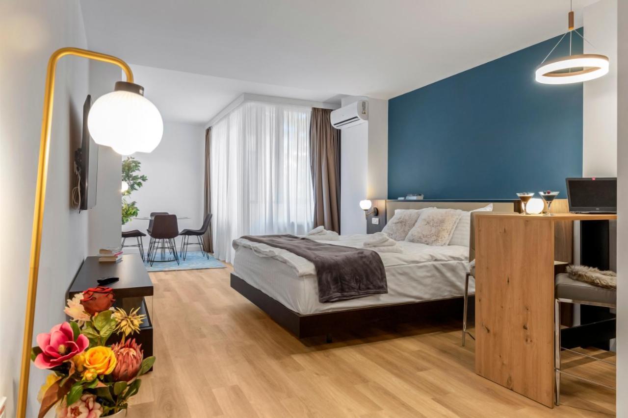 Uni88 Apartments *