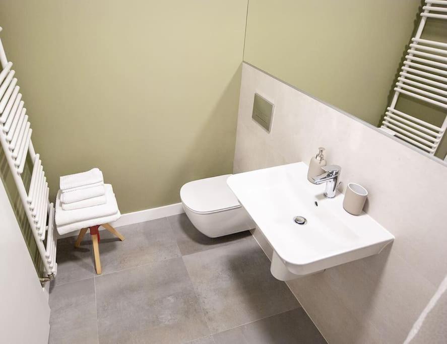 The Shades Of Grey 123 - Cloud9 - Pipera - Floreasca - Barbu Vacarescu Area Apartment *