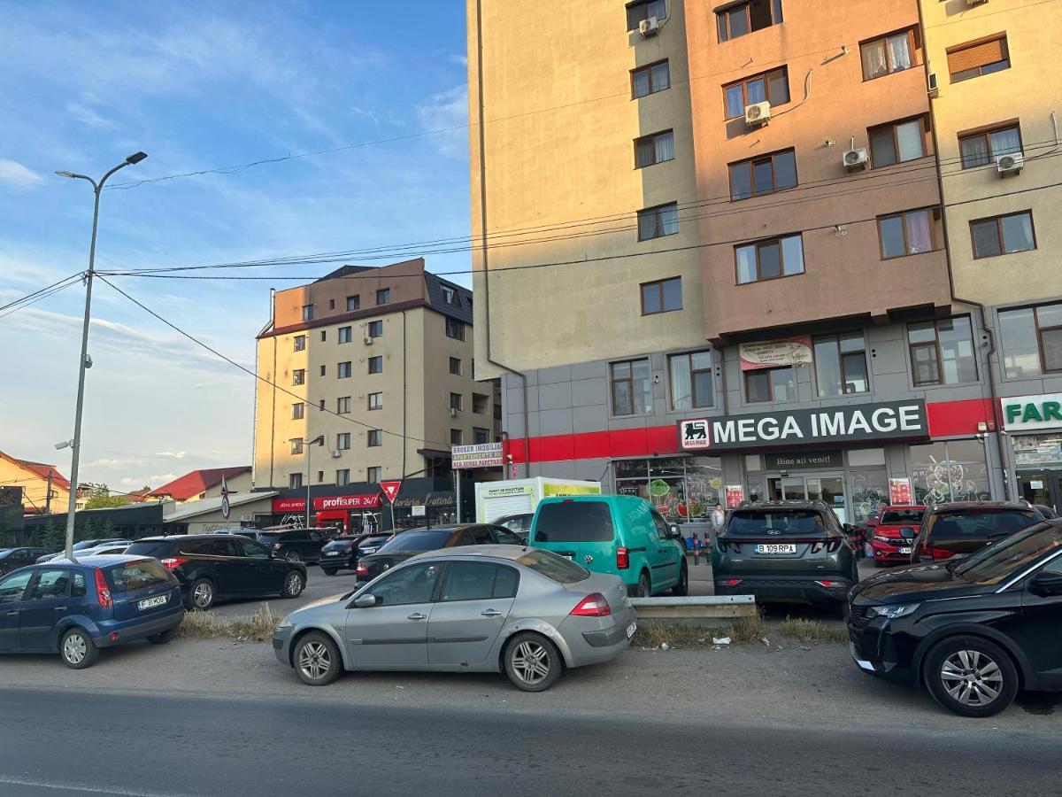 Moon Modern * Bucureşti
