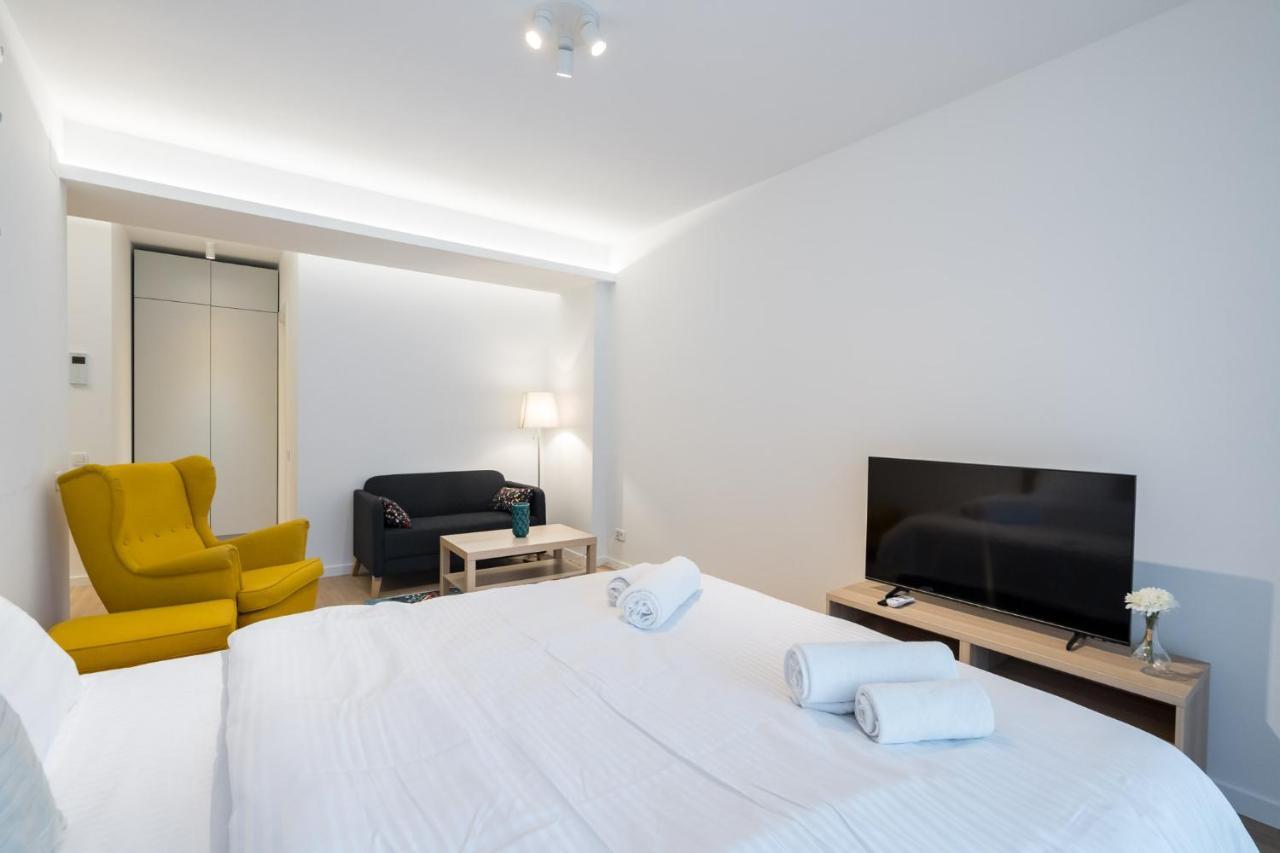 Zen - Escape With Parking Apartment Bucharest