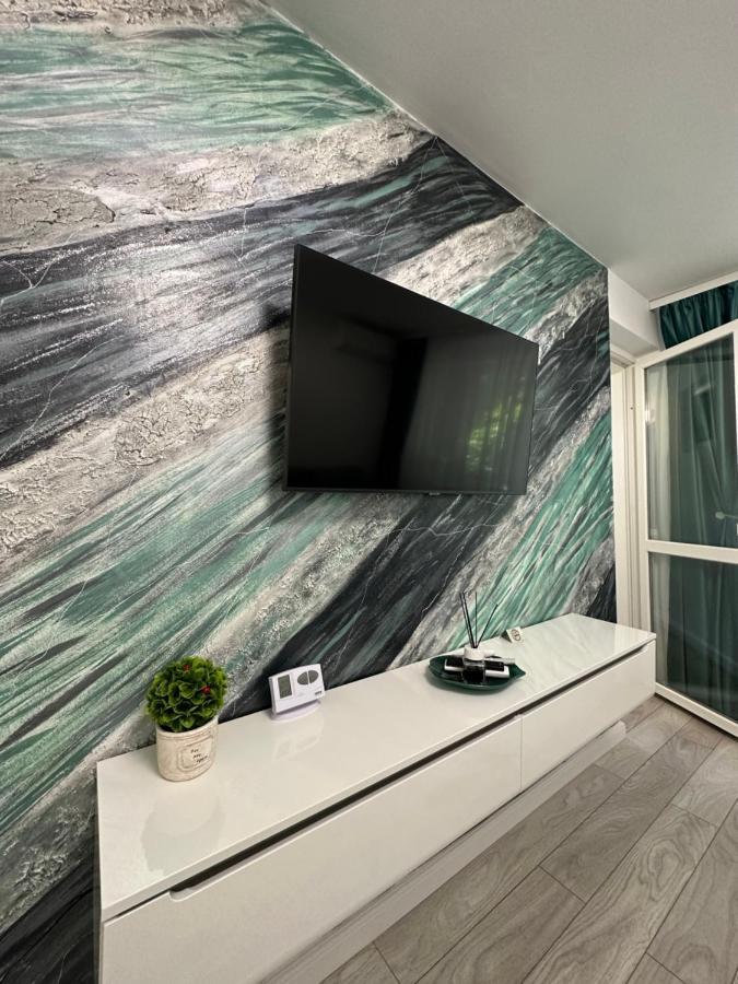 Smarald Lux Apartament Plazza Bucureşti