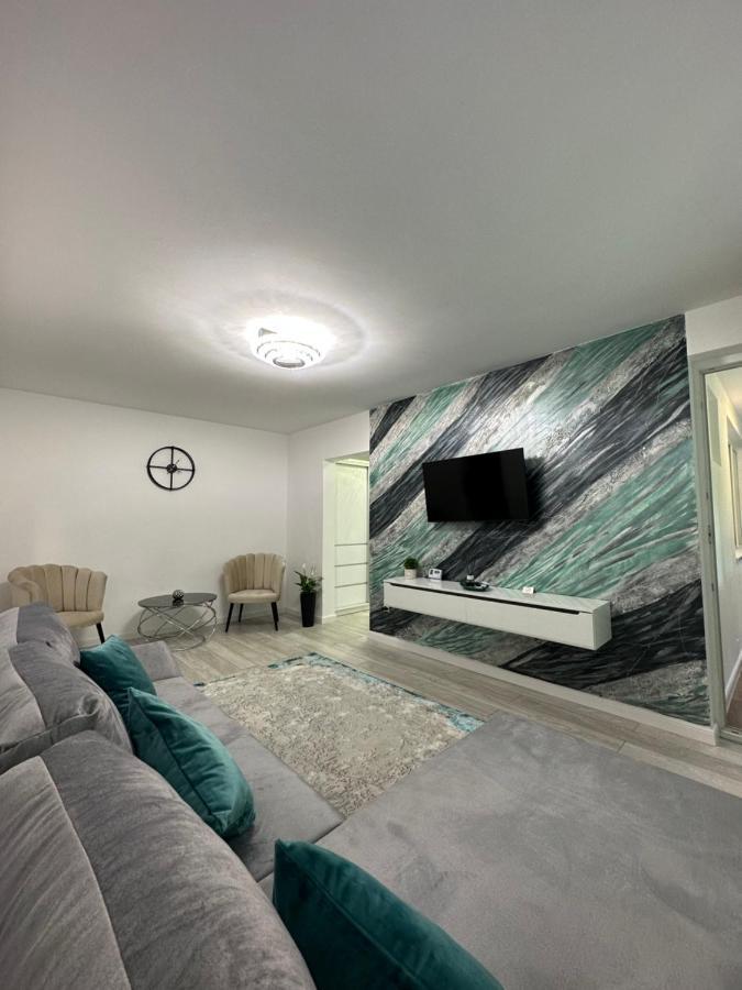 Smarald Lux Apartament Plazza Apartament *
