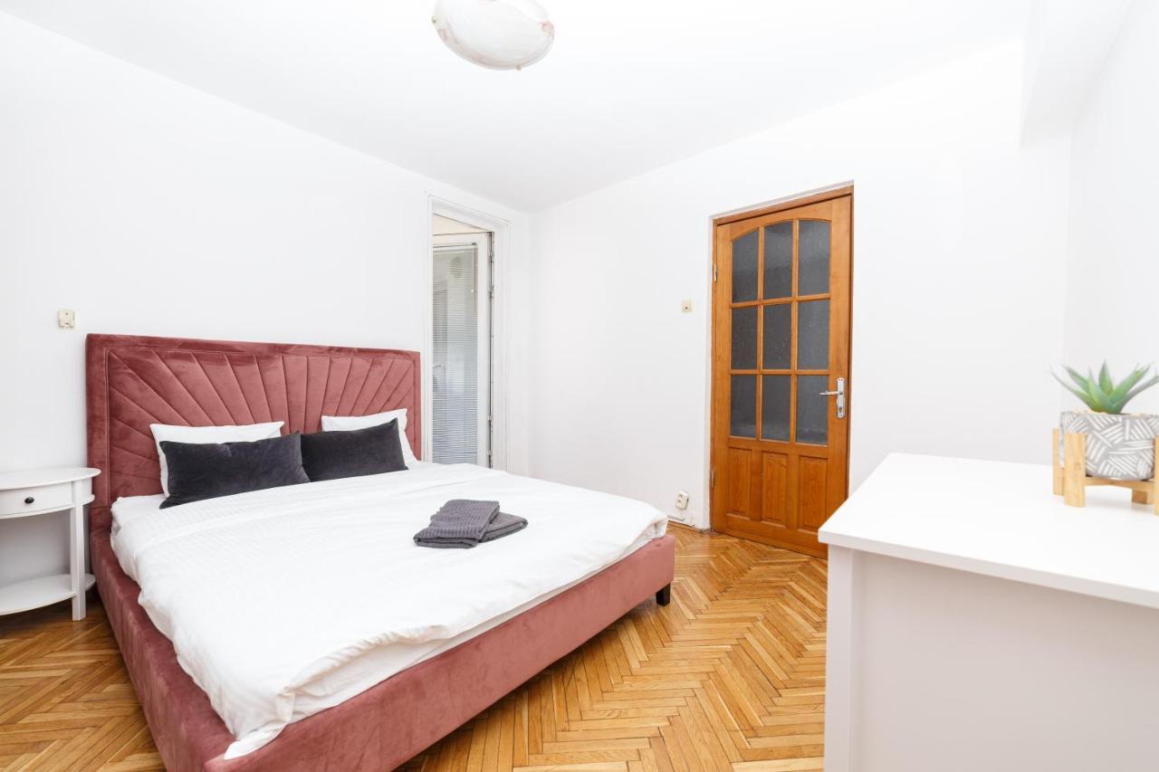 Apartment Color Ap Calea Victoriei 12c