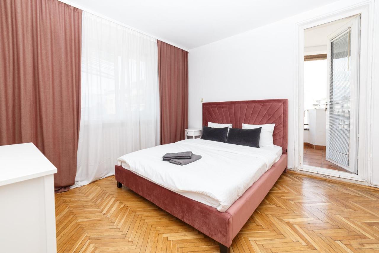 Color Ap Calea Victoriei 12c Apartment