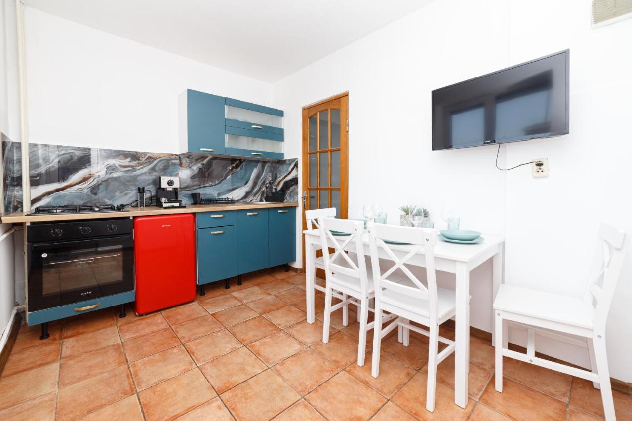 Color Ap Calea Victoriei 12c Apartment Bucharest