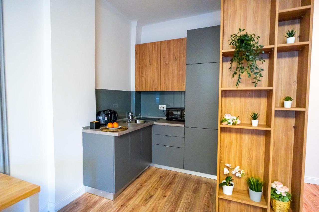 Apartament Heritage Hideaway - City's Architectural Splendor *
