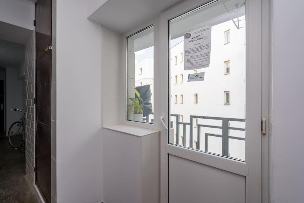 Apartment New Era Near Old Town *
