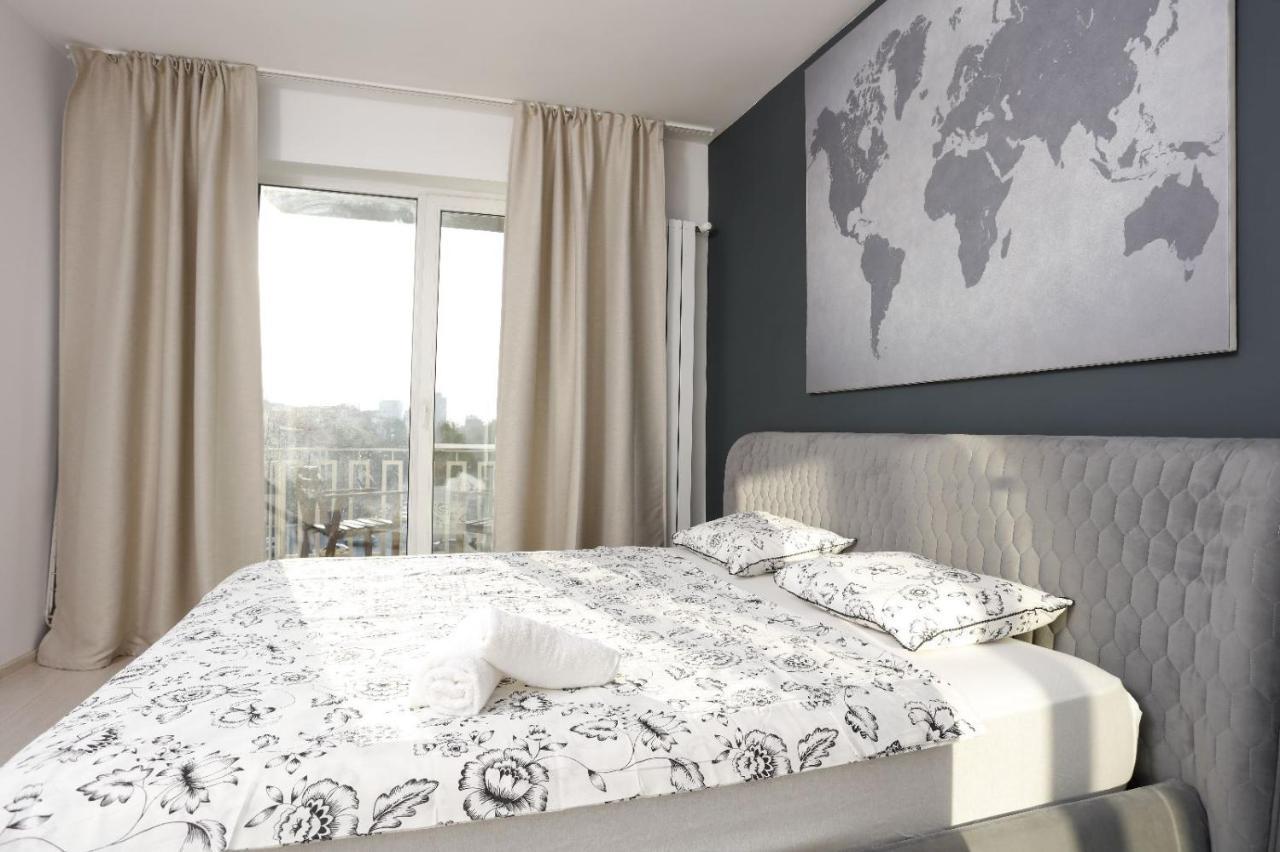 Apartment 2 Bedroom With Amazing View In Center Bucharest