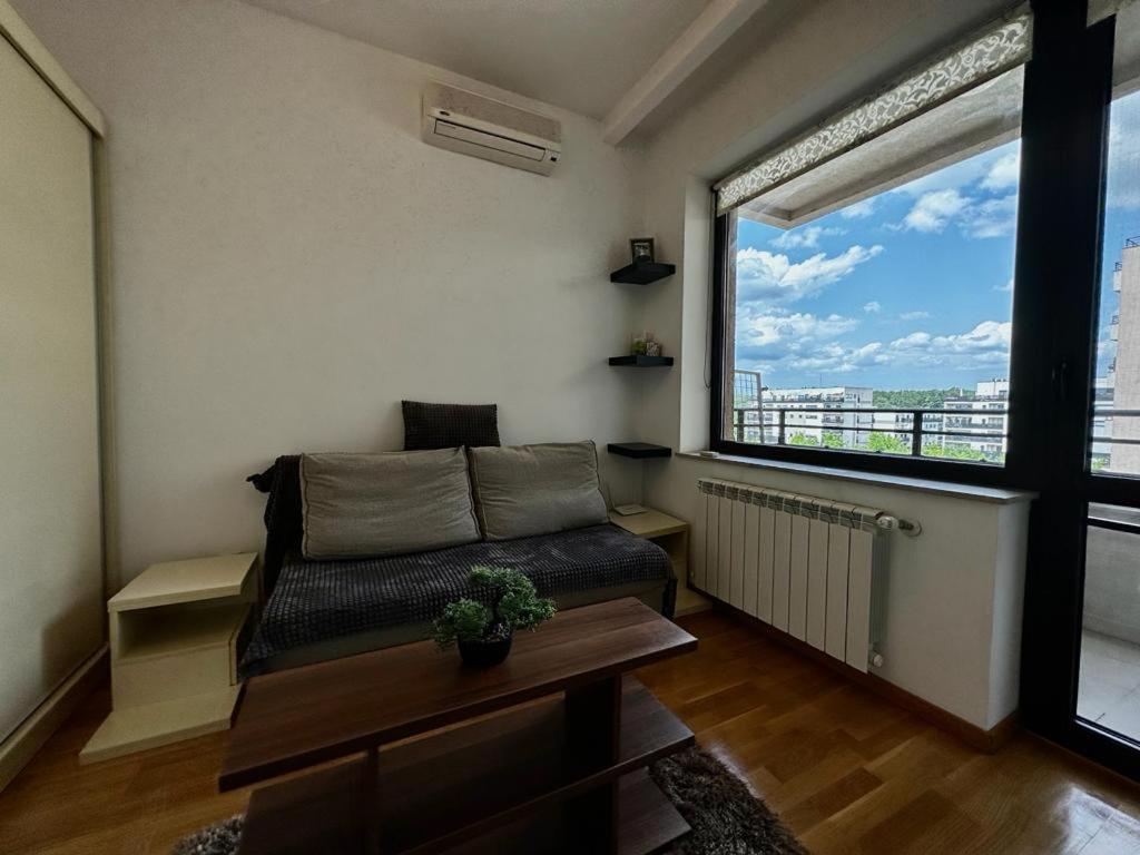 Peaceful With A Forest View Apartment Bucharest
