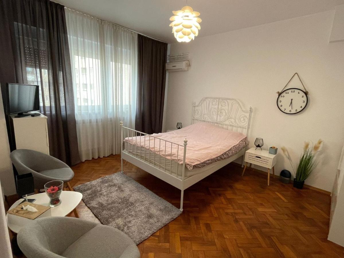 Apartment Old Town In The Center Of Bucharest