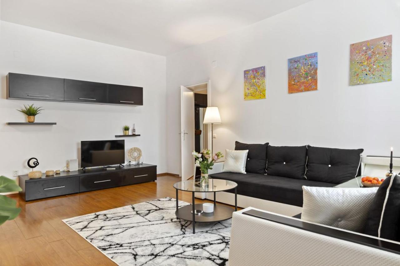 Apartament Grand View Bucureşti