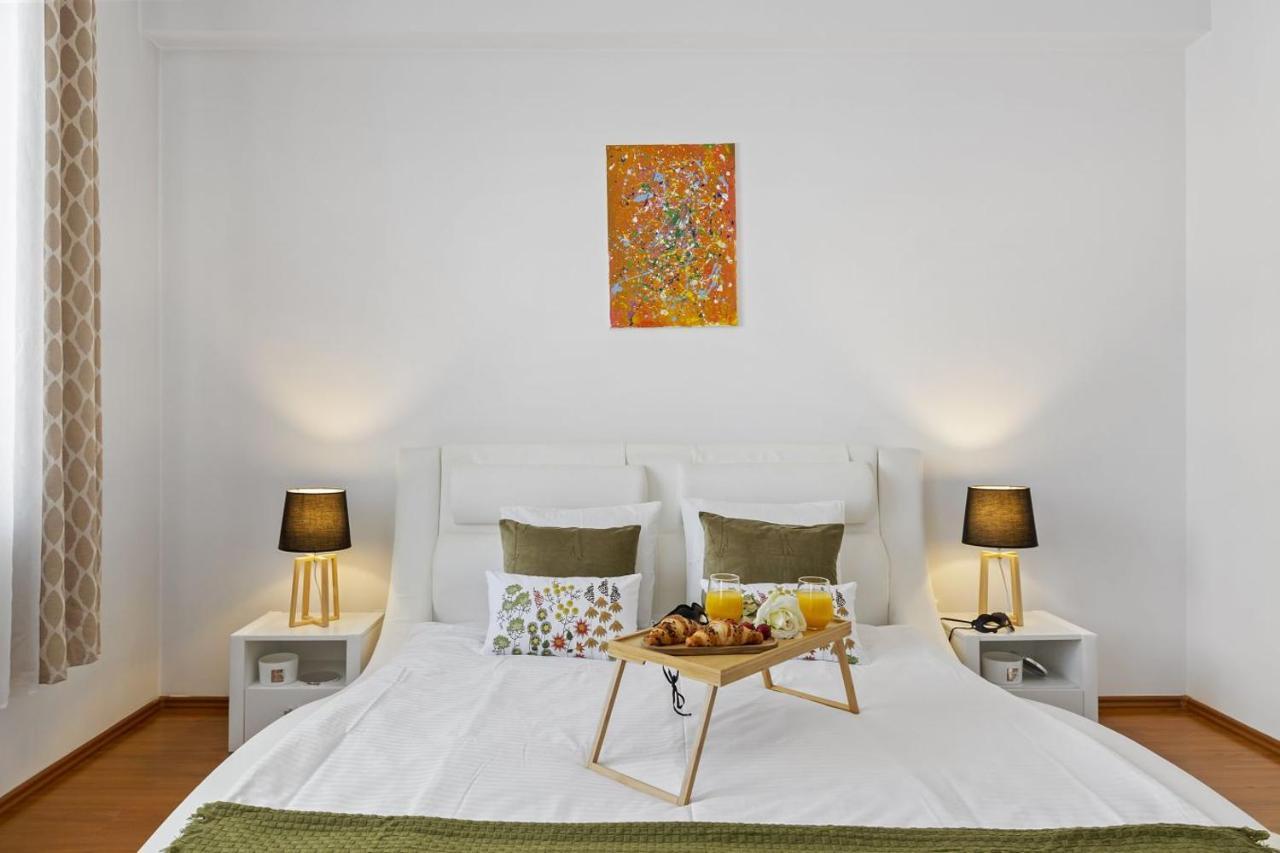 Apartament Grand View Bucureşti