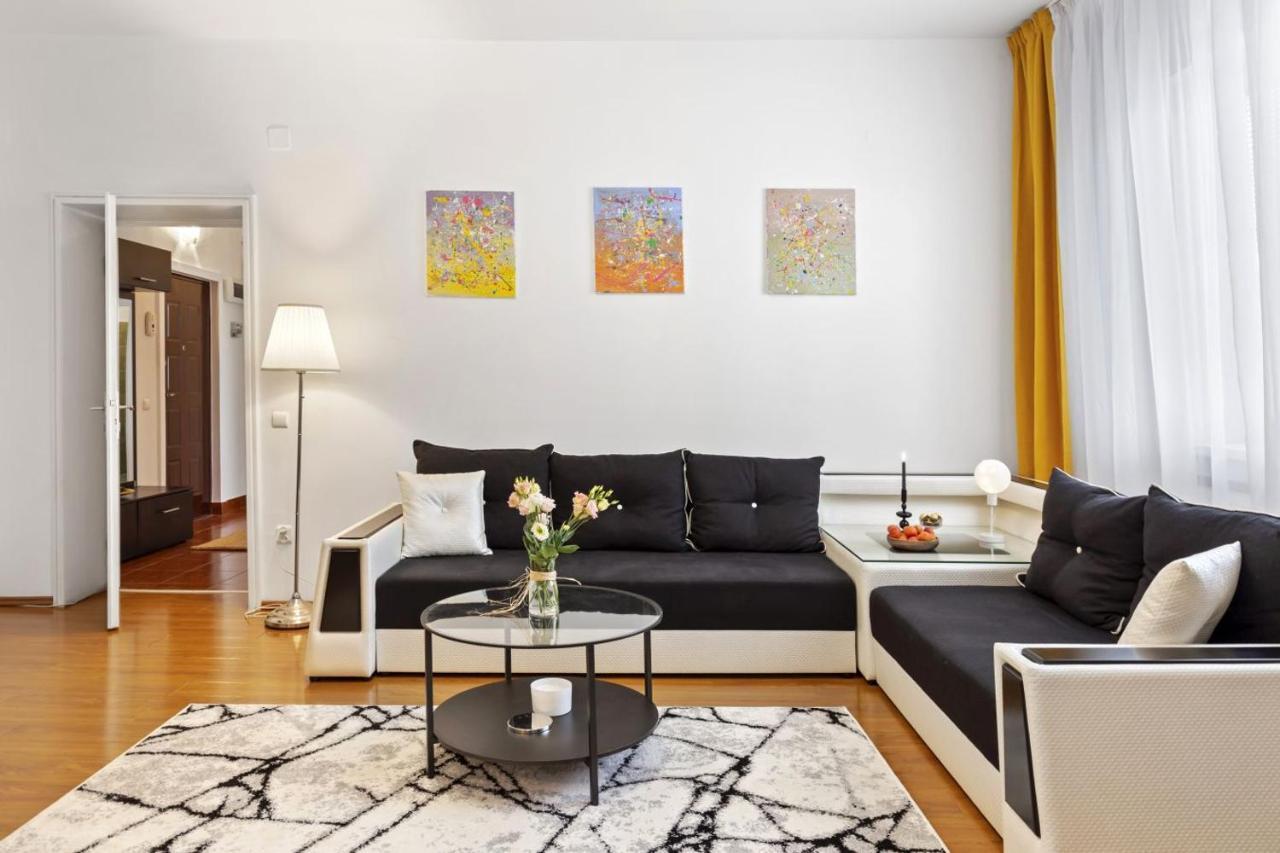 Grand View Apartament *
