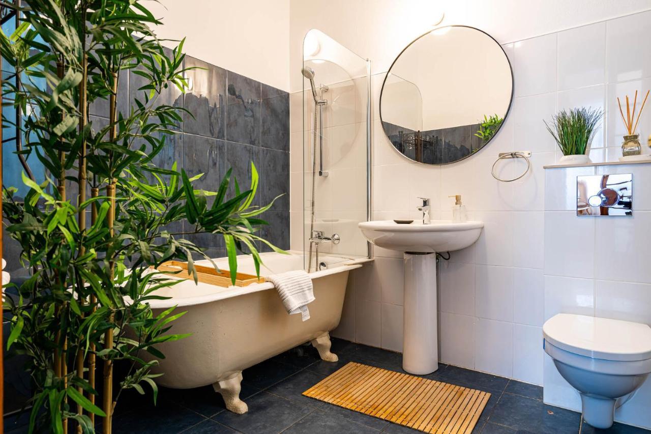 The- Point- 3br Bright Cloud Apartament Bucureşti